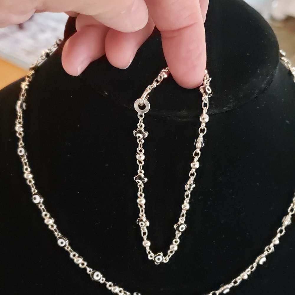 Ladies necklace and bracelet set.new without tags